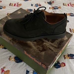 Mens timberlands, black suede, size 9. Brand new in box